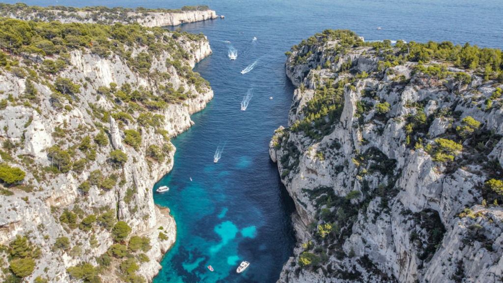 Calanque d'en Vau Guide: Hiking to the Best Calanque of Cassis