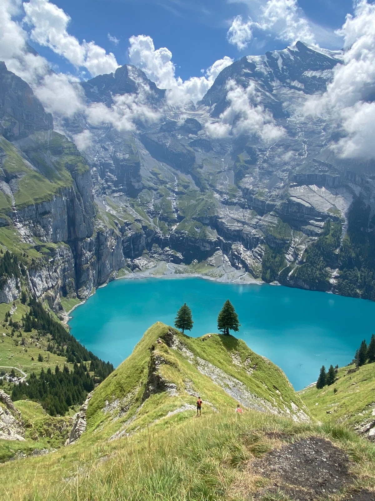 This Lake In Switzerland Looks Unreal Here s What To Know