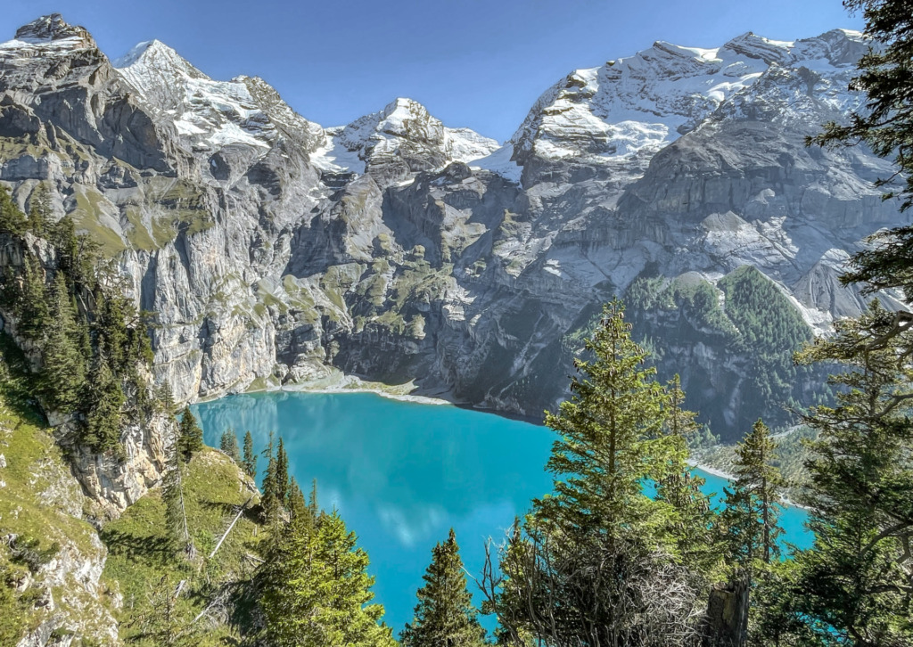 Oeschinensee Guide: Visiting Oeschinen Lake in Switzerland